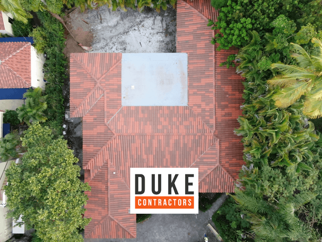 DUKE CONTRACTORS LLC logo