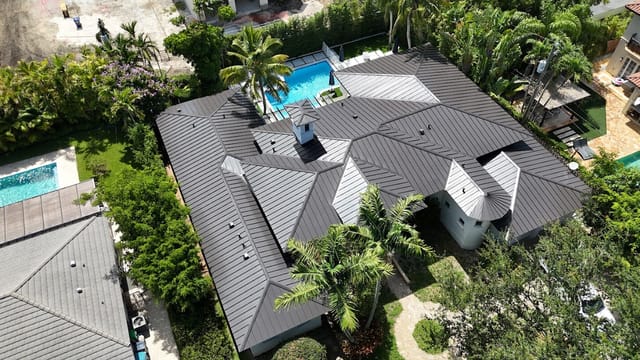 Palma Roofing logo