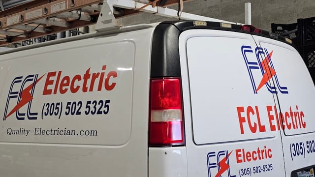 FCL Electric logo