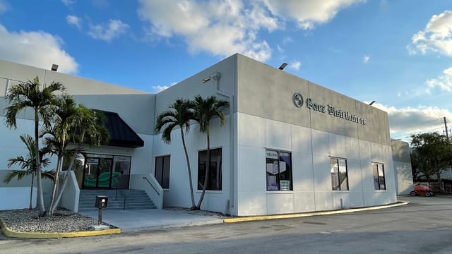 Saez Distributors - Doral logo