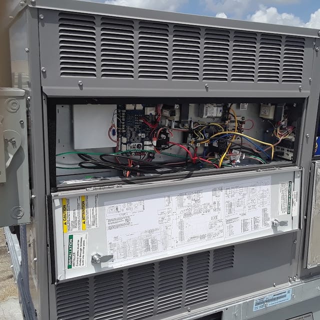 Wynwood Air Conditioning and Refrigeration logo