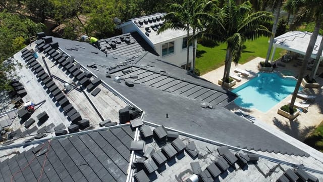 Indigo Roofing Miami logo