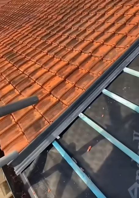 Ultra Roof Repair Miami logo